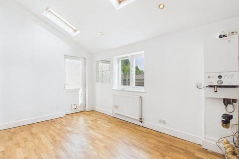 2 bedroom apartment for sale, Footscray Road, New Eltham SE9