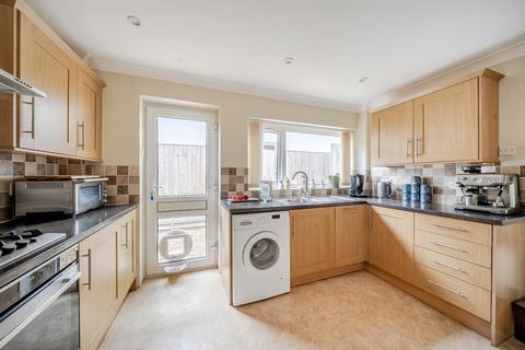 3 bedroom detached bungalow for sale, Vale Close, Farnham, GU10
