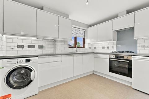 2 bedroom maisonette for sale, Weston Close, Potters Bar EN6