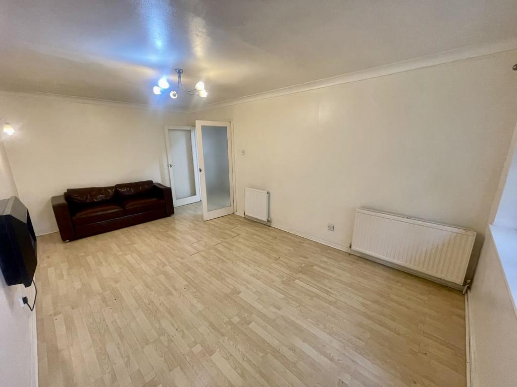 Apartment in Nottingham - View 3