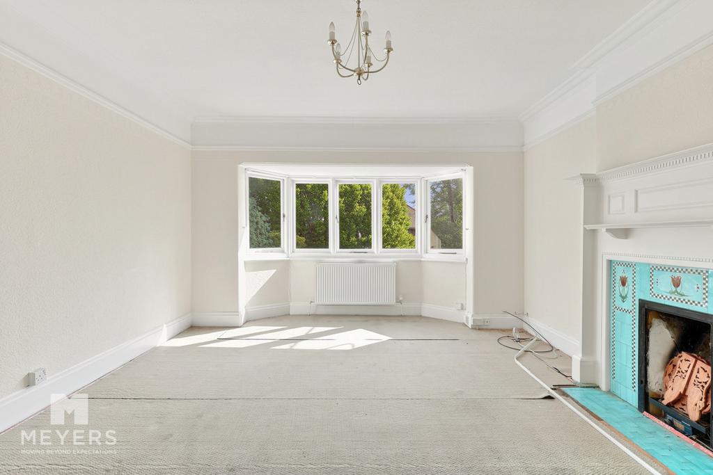 Apartment in Bournemouth, Boscombe - View 4