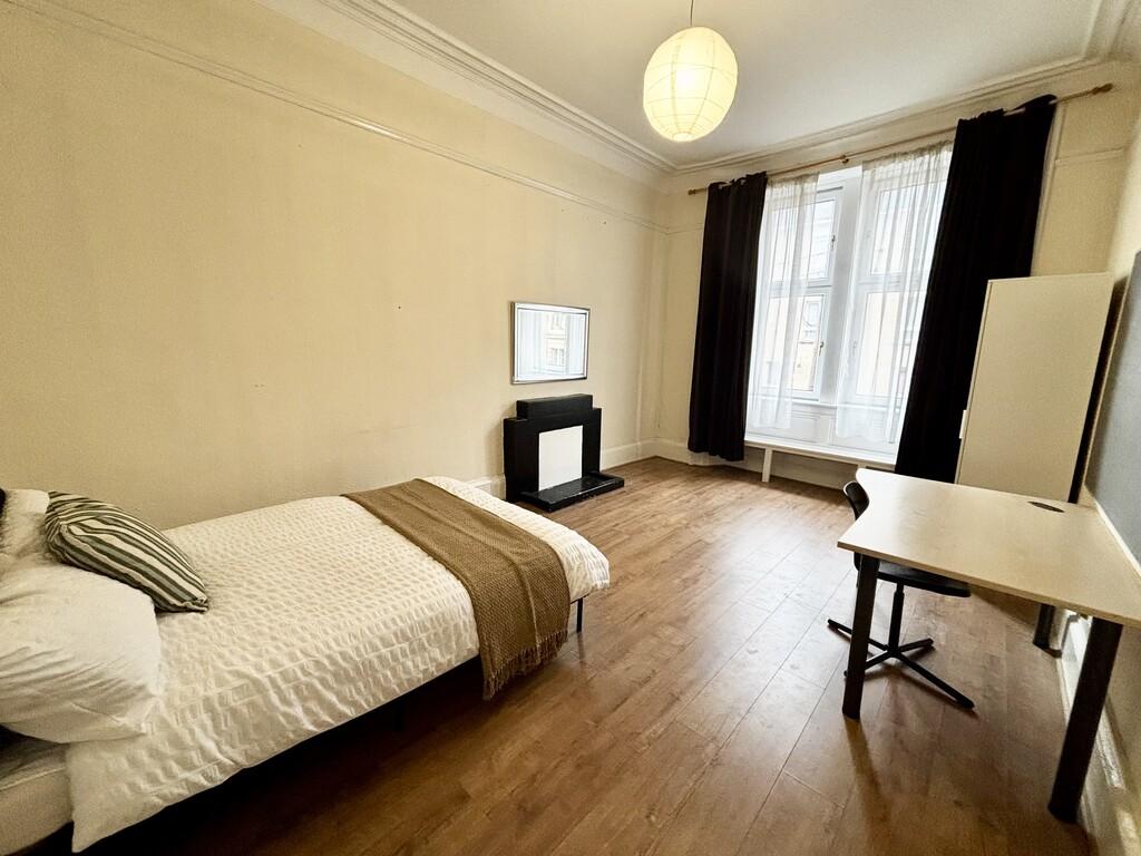 Apartment in Glasgow - View 4