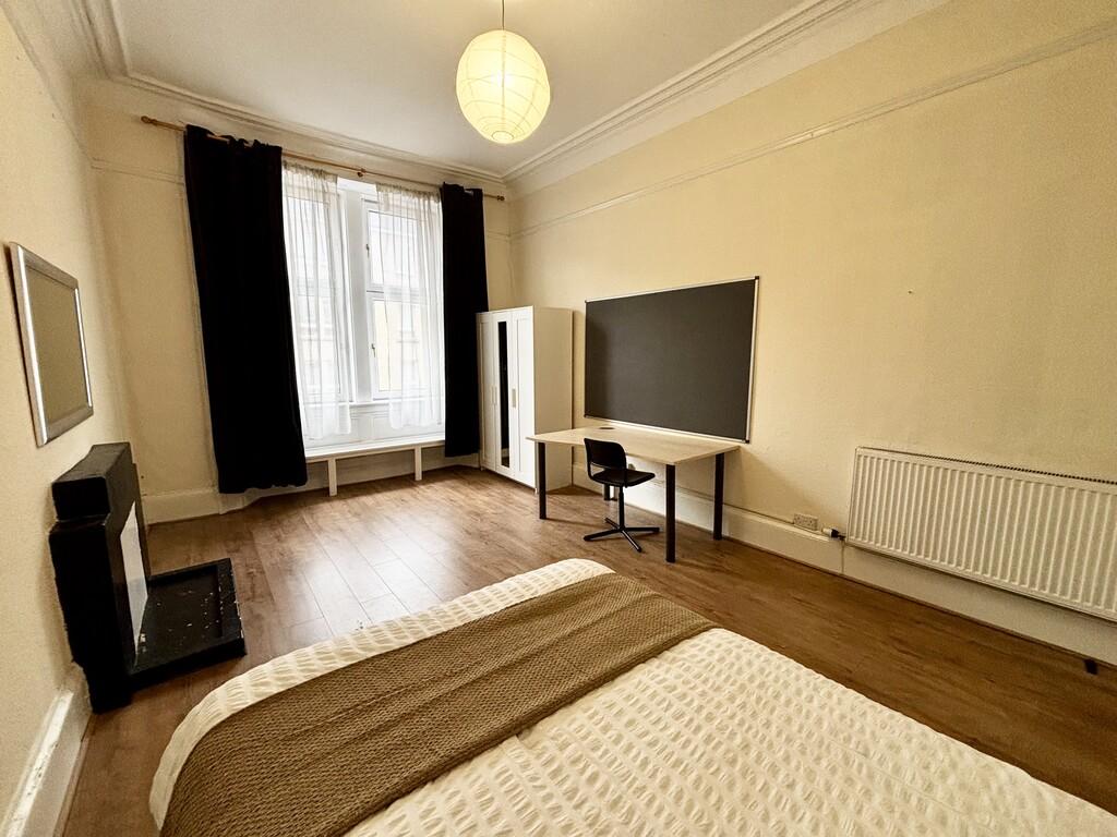 Apartment in Glasgow - View 5