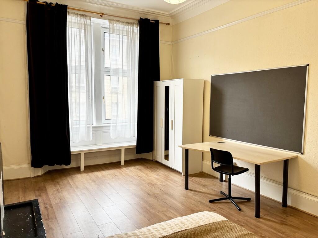 Apartment in Glasgow - More