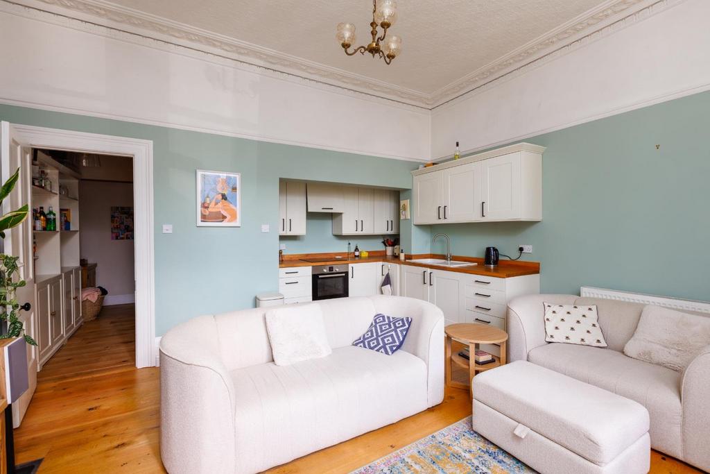 Apartment in Bristol, Cotham - More