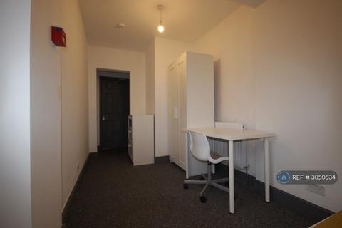 1 bedroom in a house share to rent, Alpha Street, Salford, M6