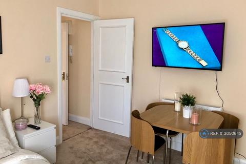 flat/apartment for rent in Oaklands Road, London, NW2