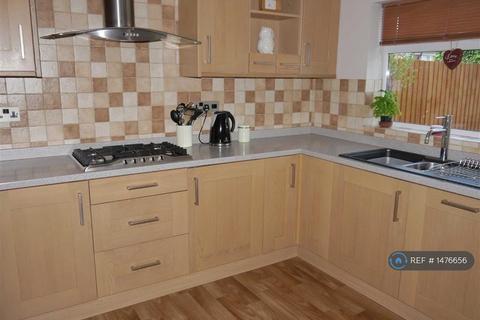 3 bedroom semi-detached house to rent, Taliesin Avenue, Deeside, CH5