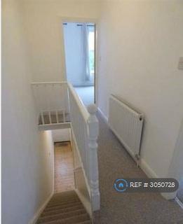 2 bedroom terraced house to rent, Yew Tree Road, Manchester, M14