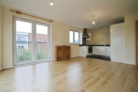 2 bedroom apartment to rent, Taywood Road, Northolt