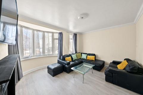 5 bedroom end of terrace house for sale, Hart Grove, Southall