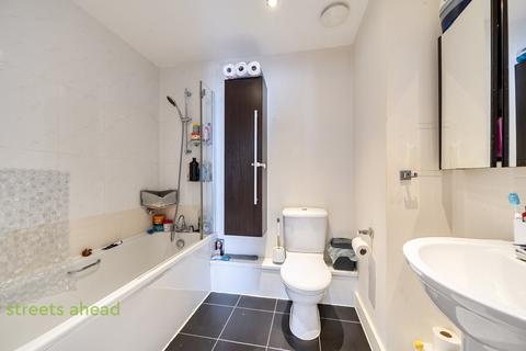 2 bedroom apartment for sale, Watson Place, London, SE25