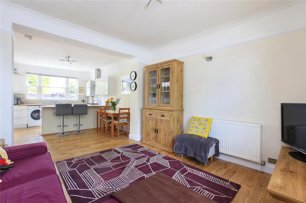 Apartment in Brixton - More