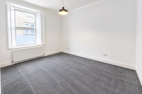 3 bedroom terraced house to rent, Barnstaple Street, South Molton, Devon, EX36