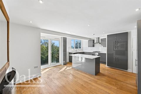 4 bedroom semi-detached house to rent, Ross Road, South Norwood