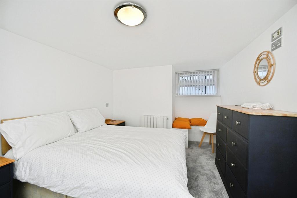 Apartment in Brighton - View 5