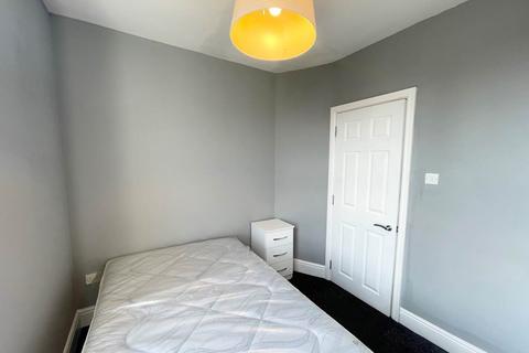4 bedroom house share to rent, Knowle Terrace (Room 2), West Yorkshire LS4