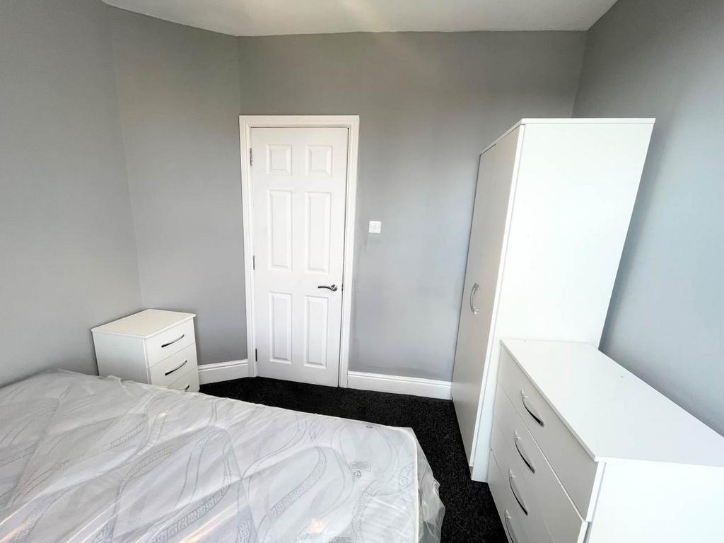 House in West Yorkshire - View 3