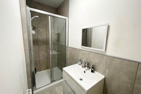 4 bedroom house share to rent, Knowle Terrace (Room 2), West Yorkshire LS4