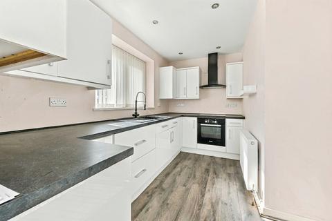 3 bedroom end of terrace house for sale, Crowtrees Lane, Brighouse