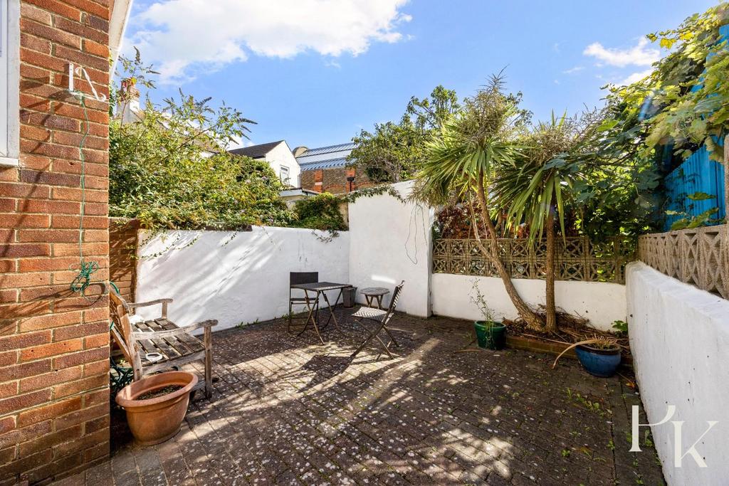 House in Brighton - View 2