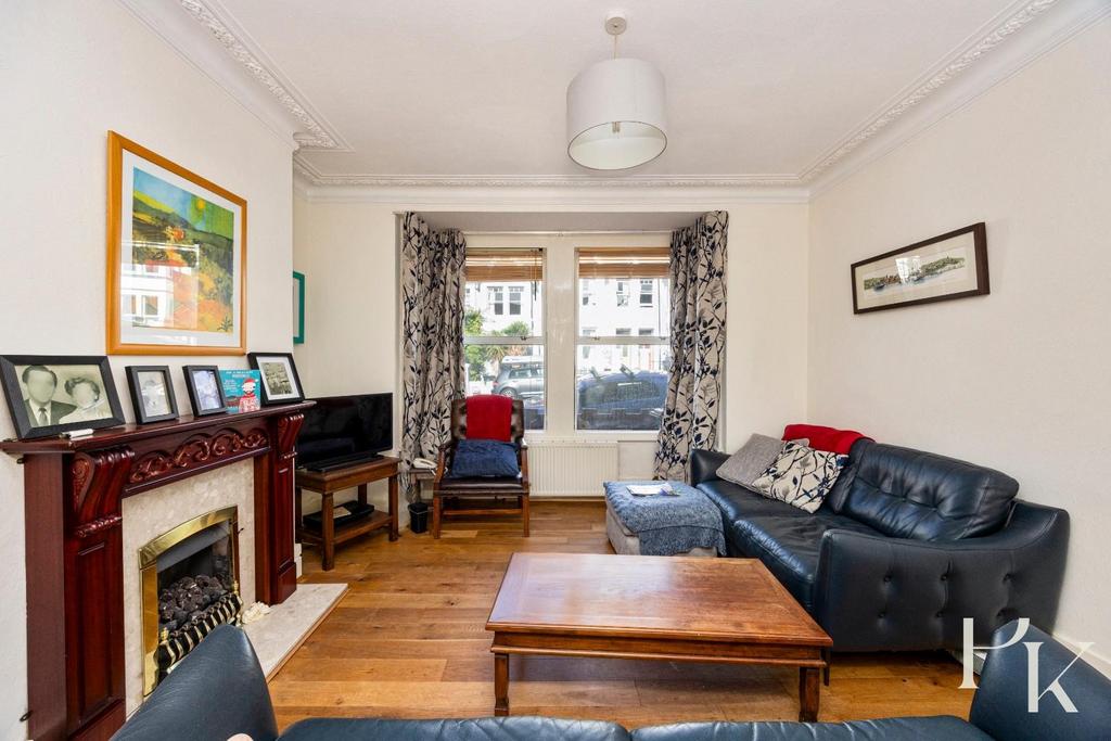 House in Brighton - View 4
