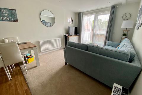 1 bedroom flat to rent, High Street, Epsom KT19