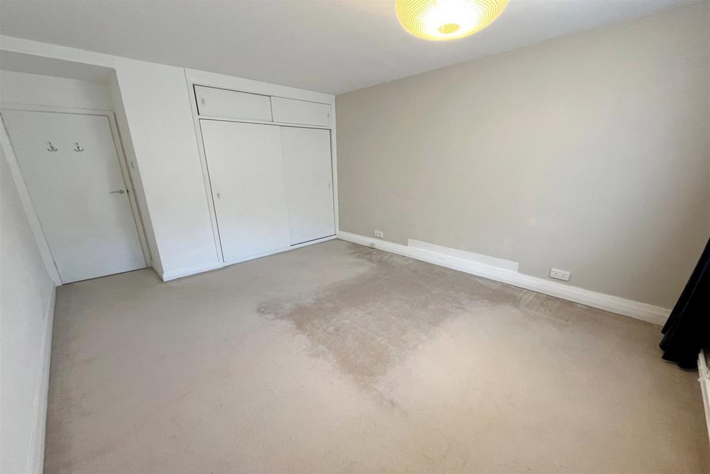 Apartment in Bournemouth - View 5