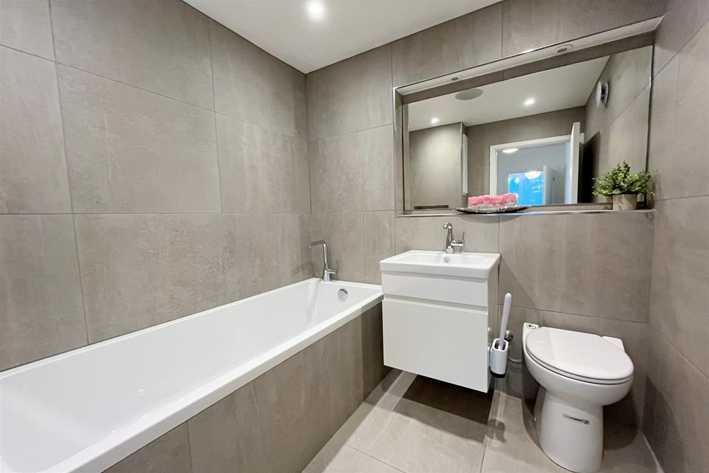 Apartment in Bournemouth - More