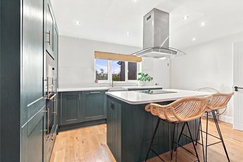 3 bedroom apartment to rent, Bakers Hill, London, E5