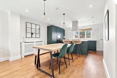 3 bedroom apartment to rent, Bakers Hill, London, E5