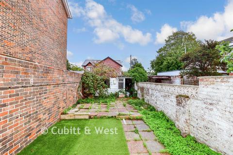 3 bedroom end of terrace house for sale, Cuthbert Road, Portsmouth PO1