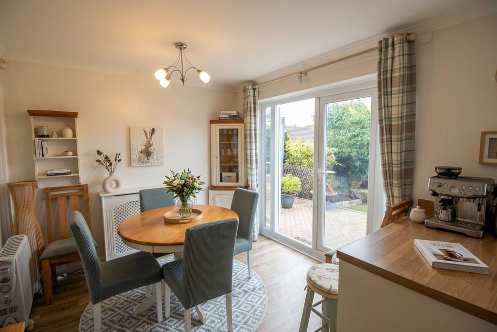 House in Oadby and Wigston, Little Hill, Kilby Bridge - More