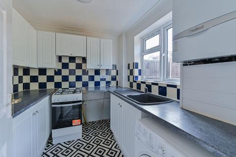 4 bedroom house to rent, Wilson Avenue, Mitcham, CR4