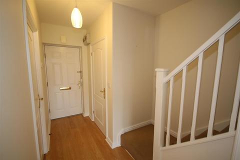 2 bedroom detached house to rent, Gilbert Way, Canterbury