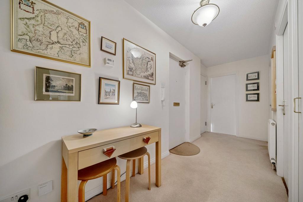 Apartment in Edinburgh - View 2