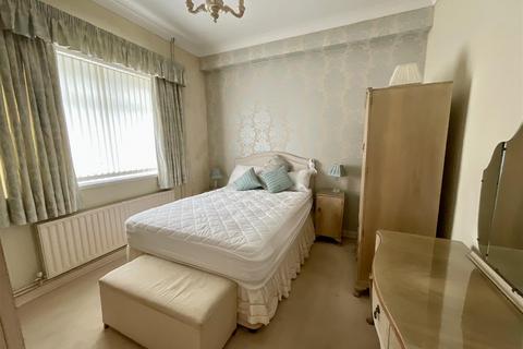 3 bedroom bungalow for sale, New Street, Kidwelly