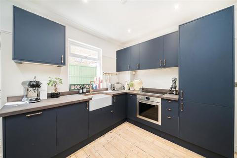 2 bedroom maisonette for sale, Eastcombe Avenue, London SE7