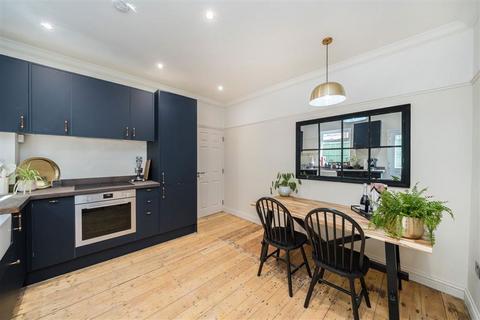 2 bedroom maisonette for sale, Eastcombe Avenue, London SE7