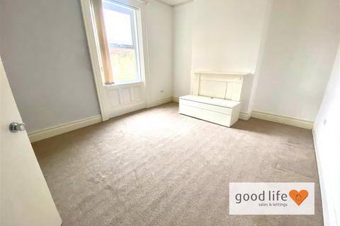 3 bedroom terraced house to rent, Roker Avenue, Sunderland SR6