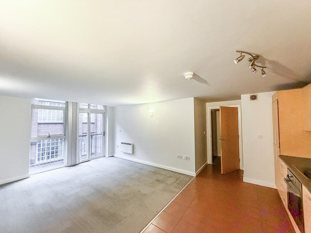 Apartment in Leicester, St Matthew's - View 3
