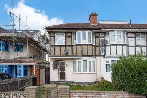 3 bedroom end of terrace house for sale, Warden Avenue, Harrow HA2