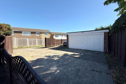 4 bedroom detached house for sale, Bramingham Road, Luton, LU3