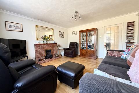 4 bedroom detached house for sale, Bramingham Road, Luton, LU3