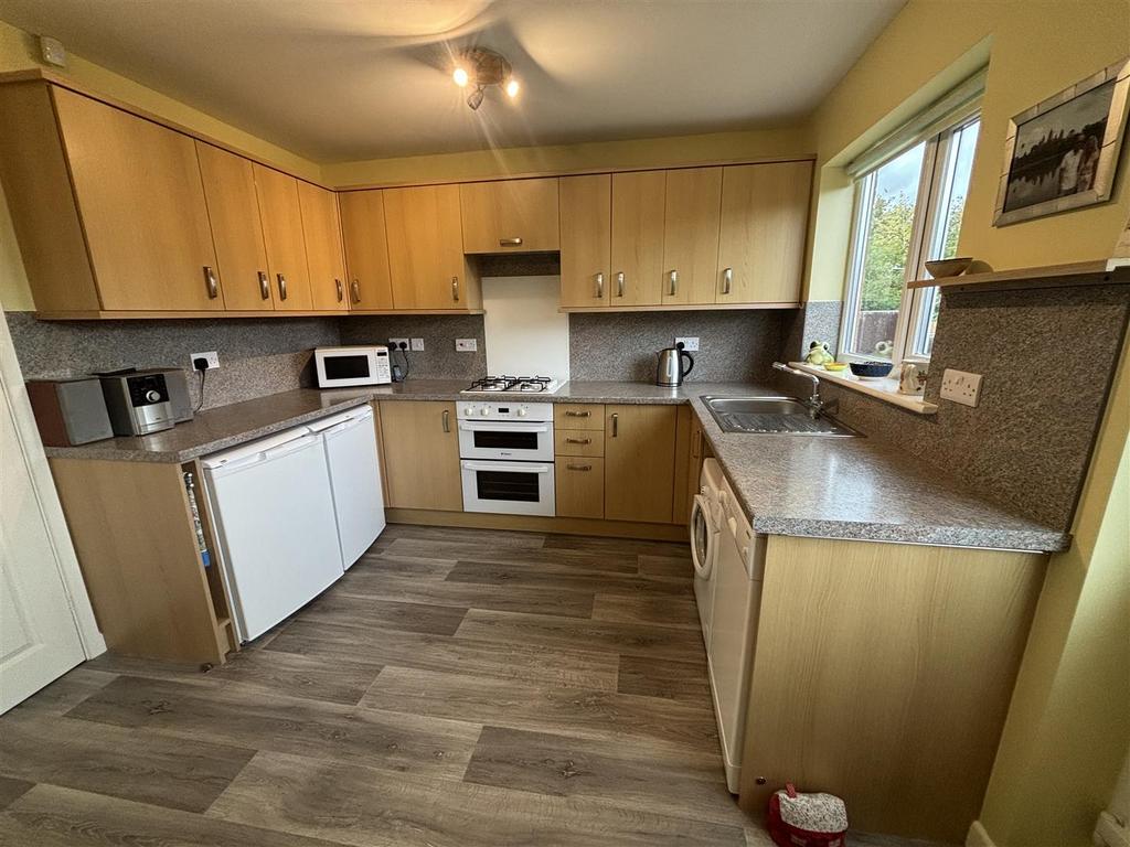 House in Blaby, Glenfields - View 3