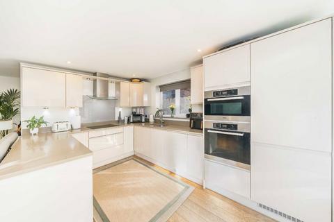 4 bedroom semi-detached house for sale, Stratton Road, Sunbury-On-Thames TW16