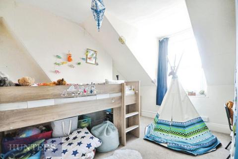 2 bedroom maisonette for sale, Elmside, Exeter. EX4 6LS