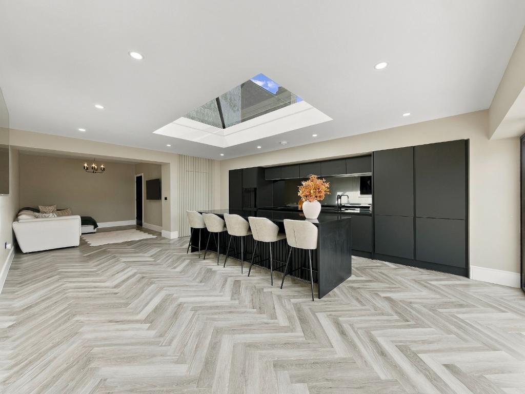 House in South Glamorgan - More