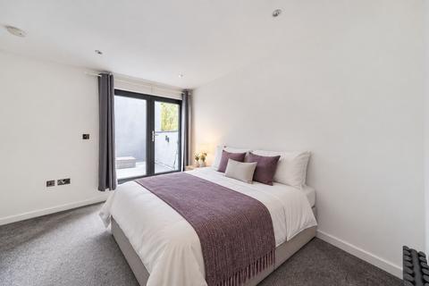 3 bedroom semi-detached house for sale, Ambrose Street, London, SE16