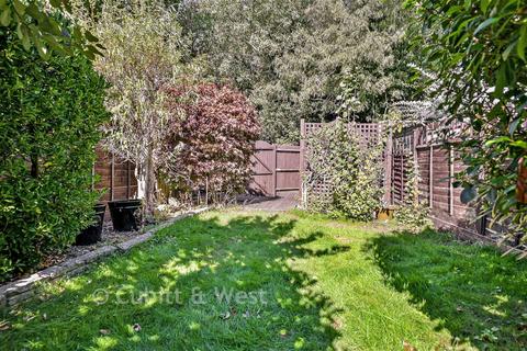 2 bedroom terraced house for sale, Fleetwood Close, Tadworth KT20